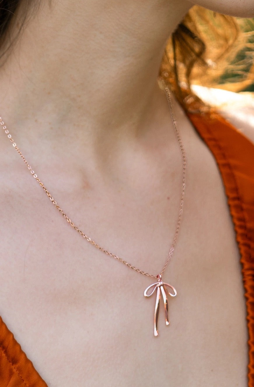 Bad to the Bow Necklace Rose Gold