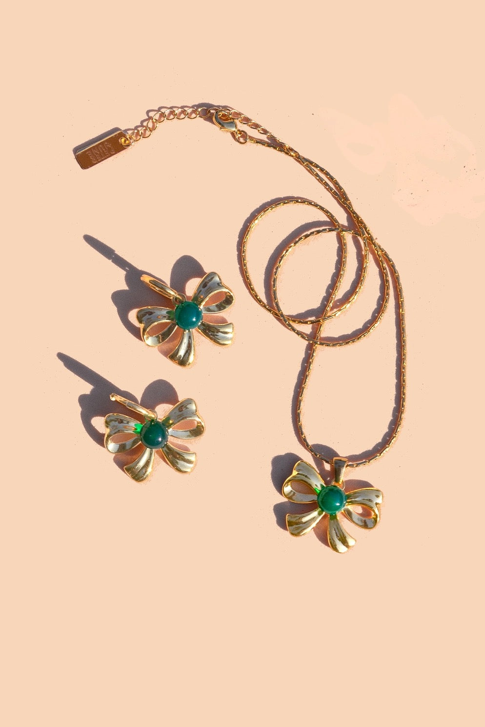 Knotty Necklace